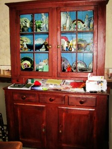 RedCupboardRev_7x9_72