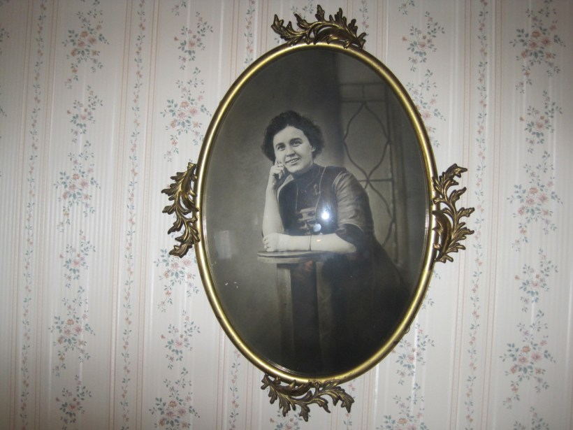 Grandma before her marriage to Mennonite Henry Longenecker