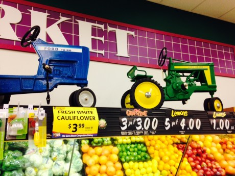 GroceryStoreTractors